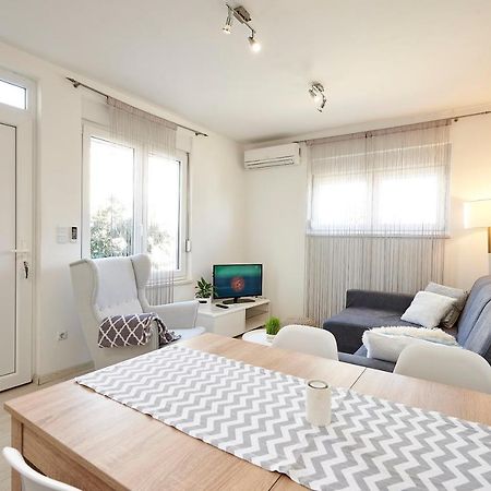 טרוגיר Apartmani Sara I Klara מראה חיצוני תמונה