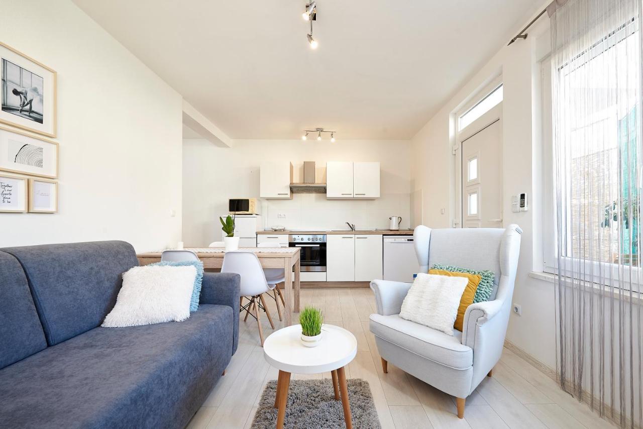 טרוגיר Apartmani Sara I Klara מראה חיצוני תמונה