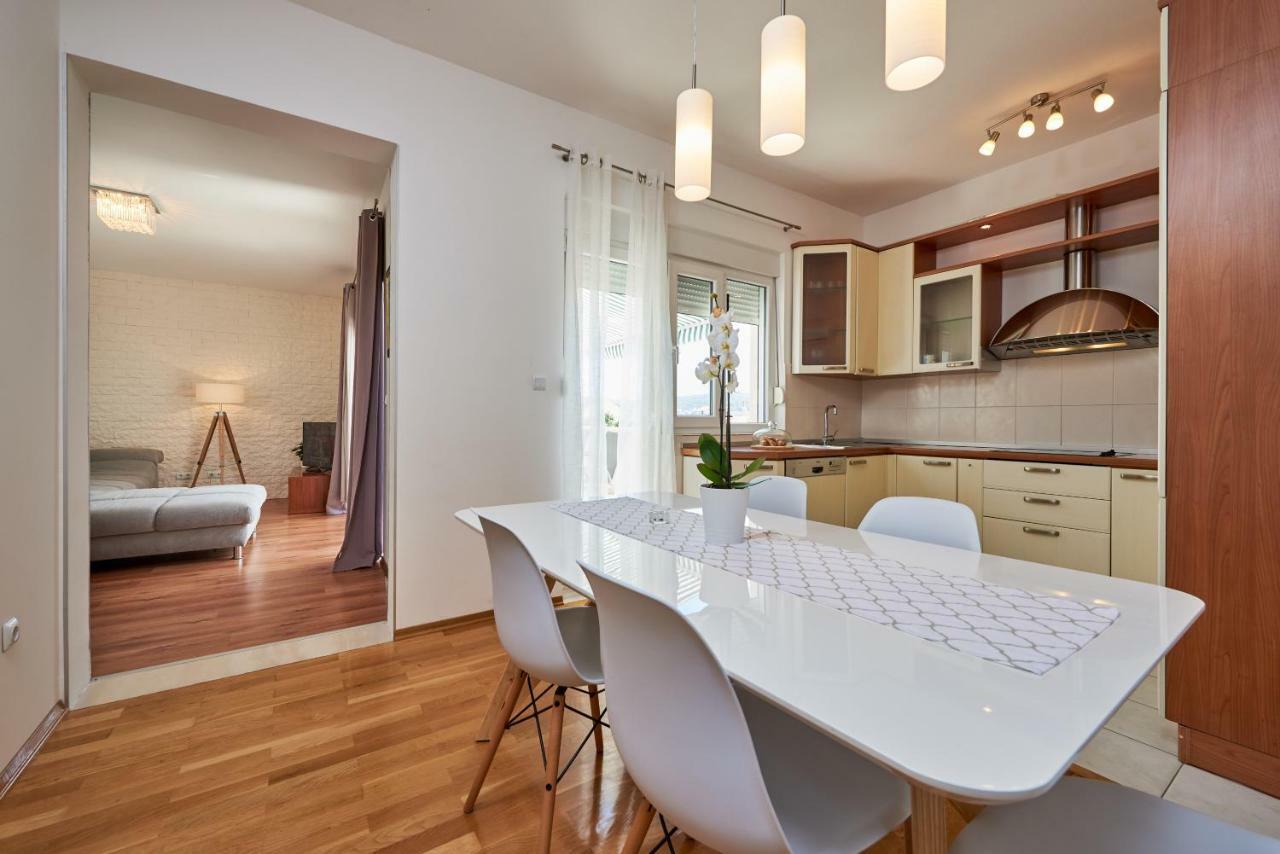 טרוגיר Apartmani Sara I Klara מראה חיצוני תמונה